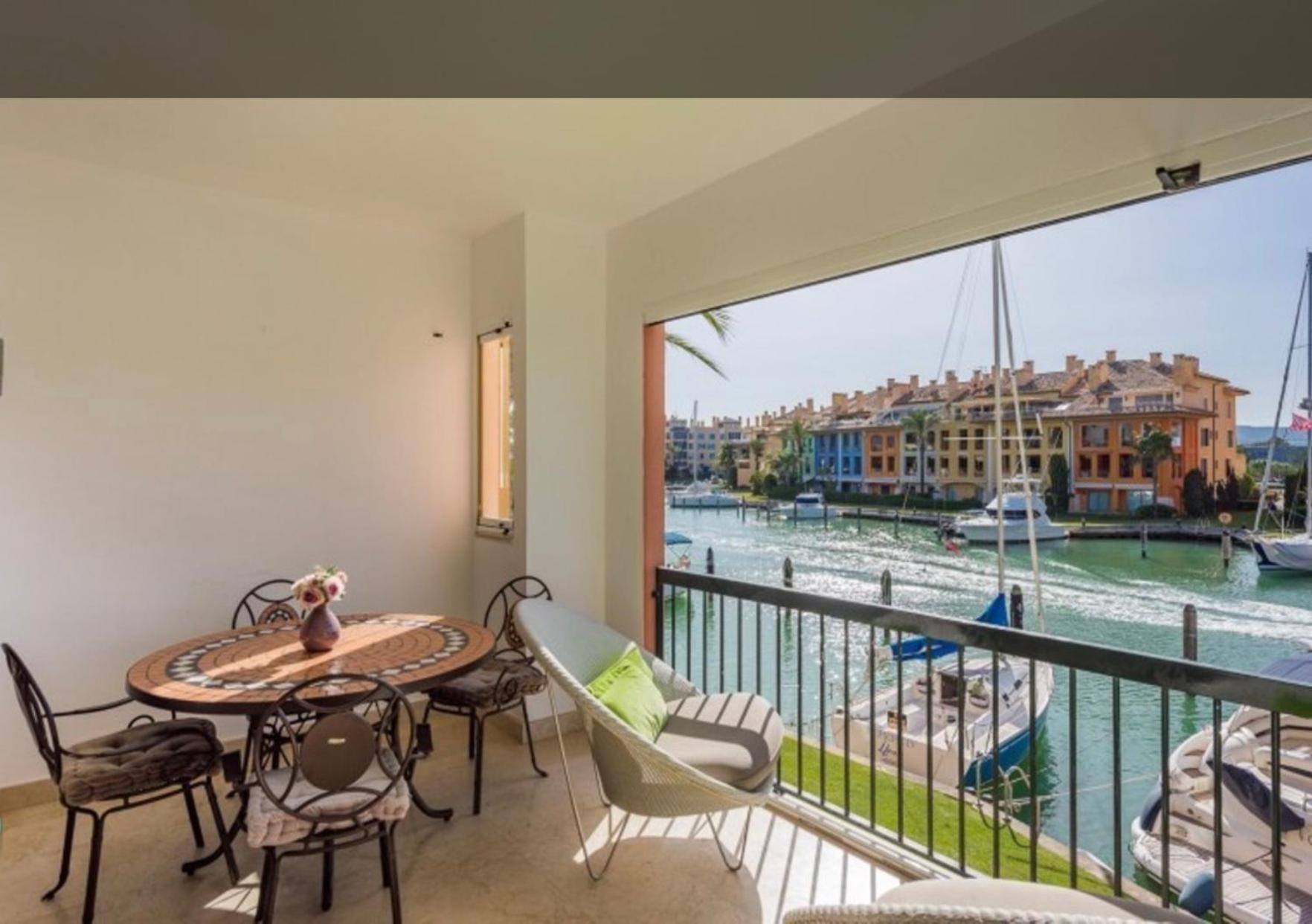 Apartamento Con Piscina ,Playa Con Vistas Panoramicas En La Marina De Sotogrande Сан Роке Екстериор снимка