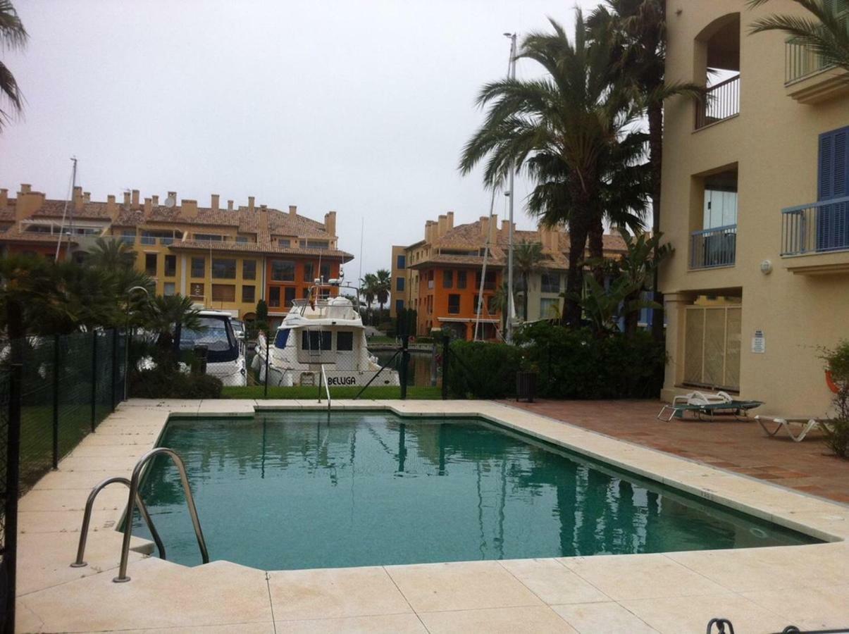 Apartamento Con Piscina ,Playa Con Vistas Panoramicas En La Marina De Sotogrande Сан Роке Екстериор снимка