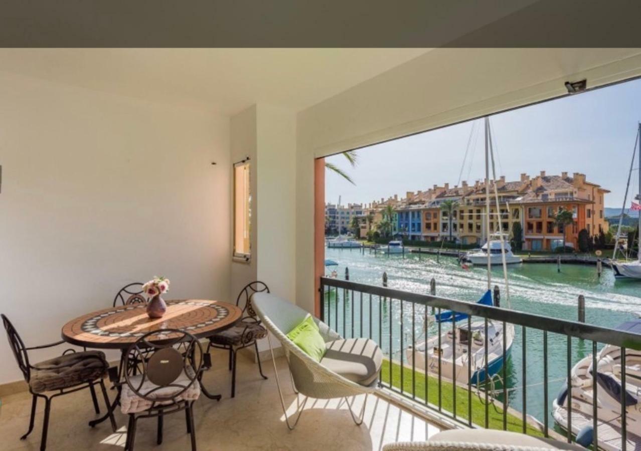 Apartamento Con Piscina ,Playa Con Vistas Panoramicas En La Marina De Sotogrande Сан Роке Екстериор снимка